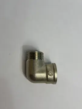 Угольник равный 1/2" FM